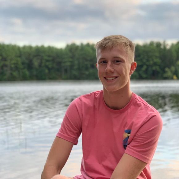 Meet your Posher, Keagan - Picture 1 of 1